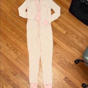 New without tags Victoria’s Secret 1-piece pajamas Size Small